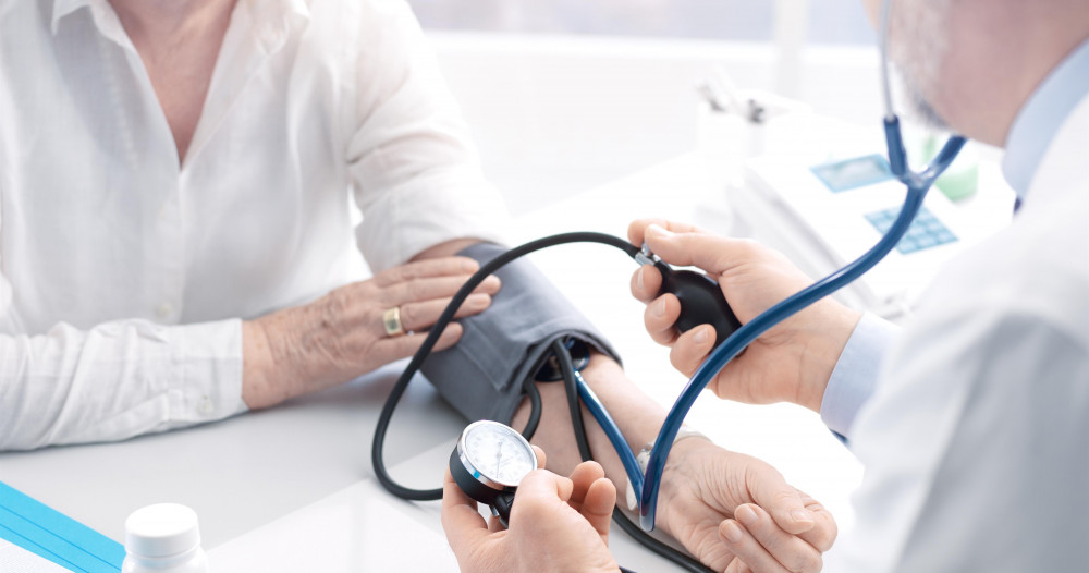 L’hypertension chez les ainés : comment surveiller ?