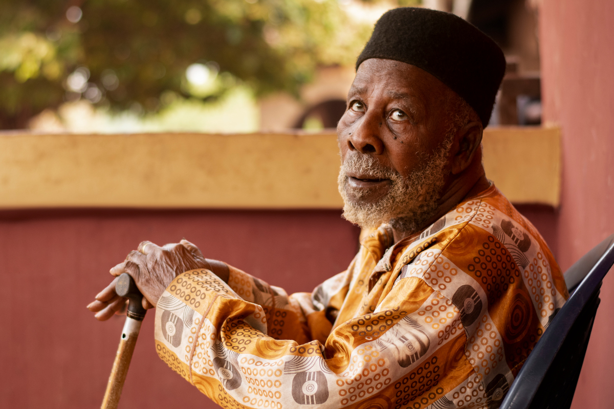 La place hautement respectée des aînés en Ouganda : pilier social et source de sagesse