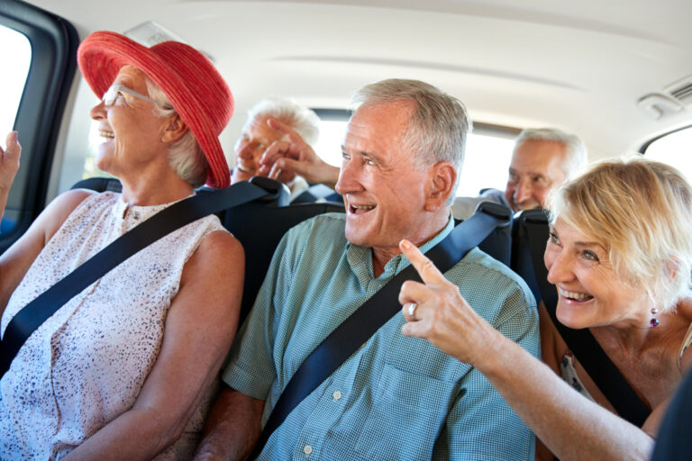Les avantages uniques du voyage pour les seniors en Irlande avec le transport gratuit